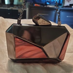 KOTUR Grey/Red Acrylic Clutch w/Strap